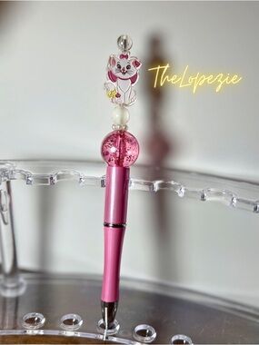 Handmade White cat beaded Pen